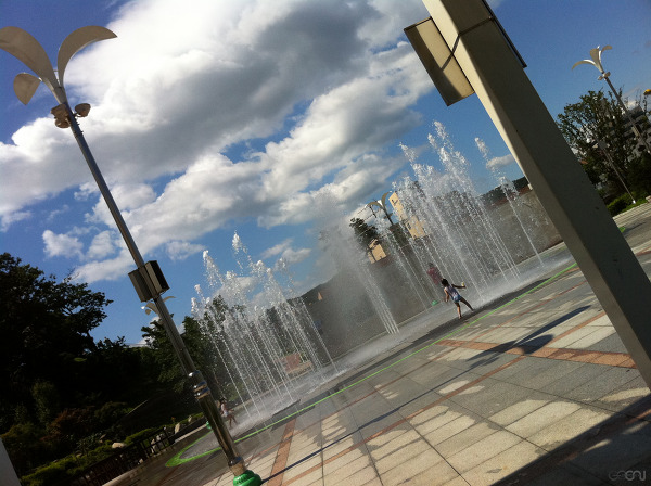 Summer_fountain_01.jpg